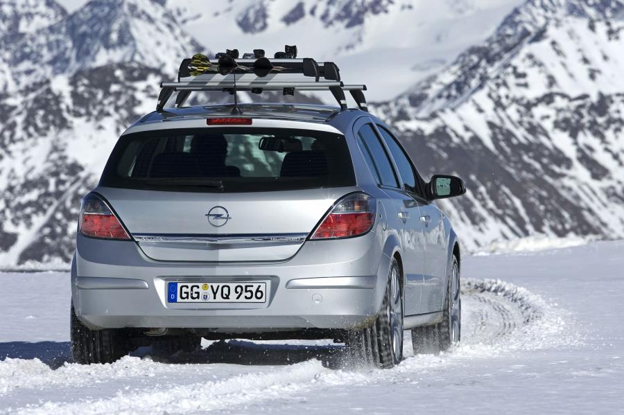  Opel Astra 2005 года  (фото 112 из 141)